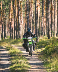 motorradreise durch die wunderschöne natur von schweden