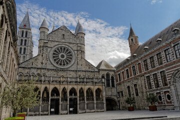 Notre Dame de Tournai (aussi appelée Cathédrale des 5 clochers), Tournai, Belgique.