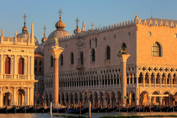 Fototapeta na wymiar Palazzo Ducale and Bibliotrca National Marciana, Venice
