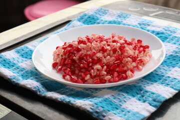 pomegranate fruit seeds