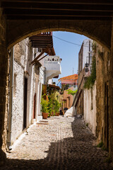 Fototapeta na wymiar ギリシャ　ロードス島のロードスの旧市街の街並み