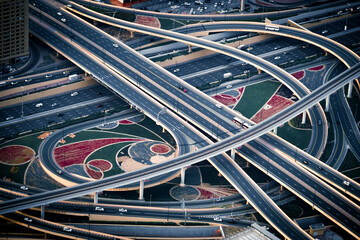 高速道路の複雑なジャンクション（アラブ首長国連邦・ドバイ）