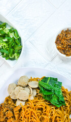 chicken noodle with fresh vegetables