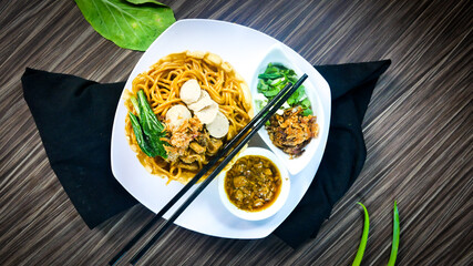 chicken noodle with fresh vegetables