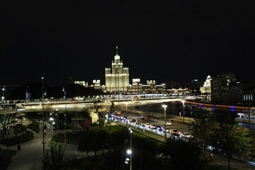 Fototapeta premium Moskva river in the heart of Moscow during night. Shot taken close to Zaryadye park. 
