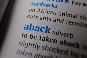 Obraz premium Aback words in the dictionary.