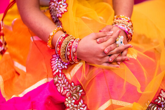 traditional colorful saree , bride , hindu wedding , Rajasthan, royal India	