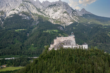 Aussicht auf die Erlebnisburg Hohenwerfen