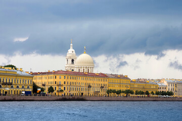 Fototapeta na wymiar Makarov Embankment, Catherine Church in St. Petersburg, Russia