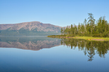 Obraz premium A mountain lake on the Putorana plateau.