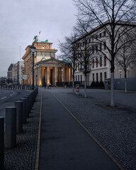 Brandenburger Tor beleuchtet in der Dämmerung © Carina