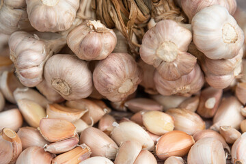 Garlic bulb and Garlic cloves 