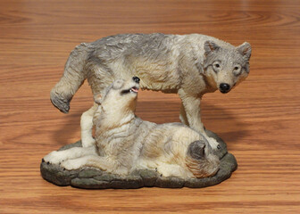 wolf figurine © Stanley
