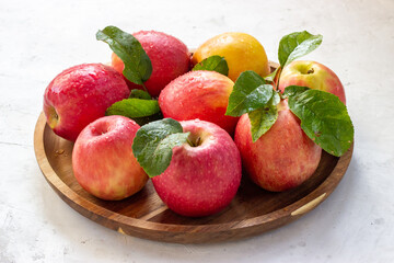 Red apples 