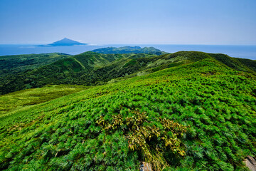 Fototapeta premium 礼文岳の頂上から見る風景礼文岳の頂上