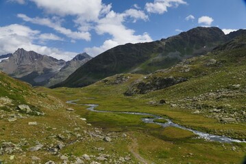 Fototapeta na wymiar Bachlauf in den Alpen