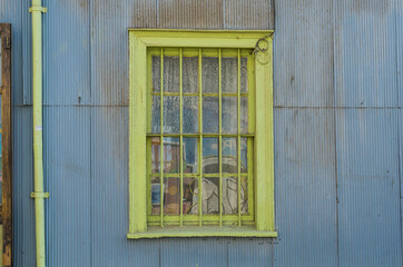 Window detail, Valparaíso, Chile