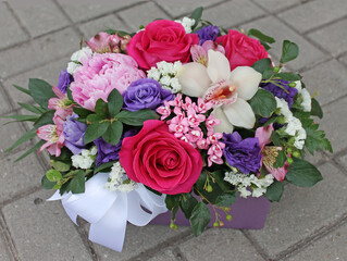 bouquet of roses and orchid
