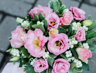 bouquet of pink roses