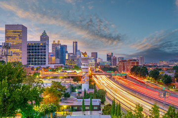 Obraz premium Skyline of Atlanta city at sunset in Georgia, USA