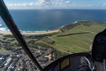 aerial view from inside of a Helicopter cabin overlooking Maroubra Beach - obrazy, fototapety, plakaty