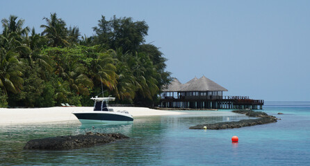 Fototapeta na wymiar exotic tropical landscape in Coco beach, Maldives