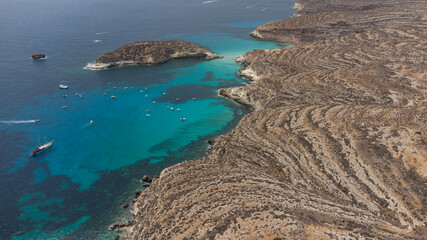 fotografia aerea dell isola di linosa in sicilia