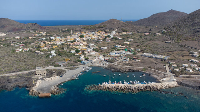 fotografia aerea dell isola di linosa in sicilia