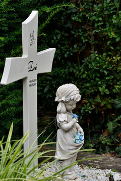 friedhof, kindergrab