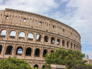 Fototapeta na wymiar Coliseo Romano en horizontal