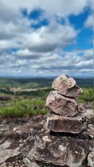 Pedras empilhadas (land rock/rock balance) 