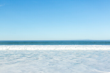  Blue sea and sky