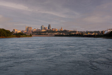 Fototapeta premium Missouri River and Kansas City