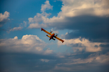 Fototapeta na wymiar airplane in the sky