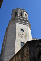 Iglesia vista desde abajo