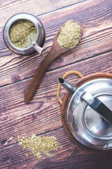 tradicional bebida caliente argentina llamada mate © damian