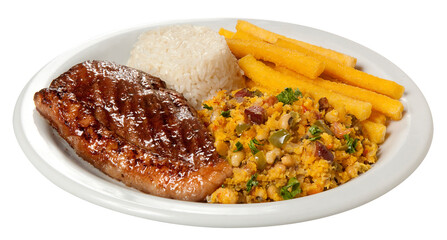 Carne grelhada com arroz, farofa, polenta frita em fundo branco para recorte. Típica comida brasileira.