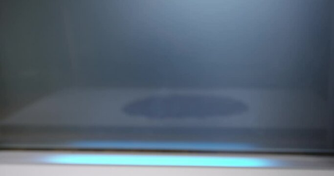 Nahrungserg&auml;nzungsmittel / Medikamente / Pillen / Apotheke / Pharmaindustrie / Rezept / Arzt / Medizin / Online Versand Apotheke / Drogen / Slowmotion / RED Kamera / 150fps / Kameraschwenk