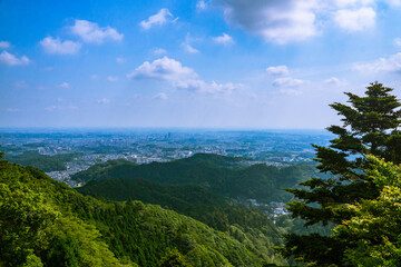 Fototapeta na wymiar 高尾山　展望台から都心を眺める　風景