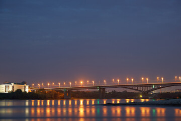 Fototapeta na wymiar bridge in the city of Omsk Siberia at night
