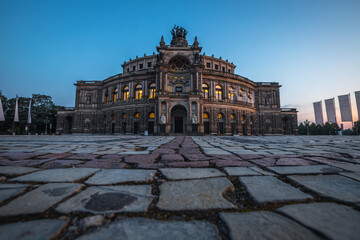 Dresden, beleuchtete Semperoper