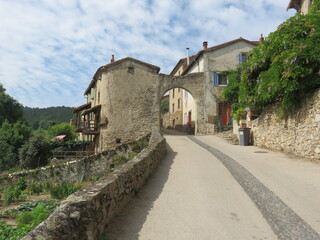 Fototapeta na wymiar Village de Lavaudieu, Haute-Loire, Auvergne, France, Plus Beau Village de France