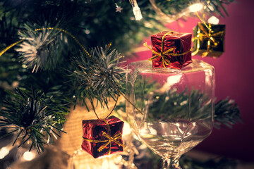 Des minis cadeaux dans le sapin