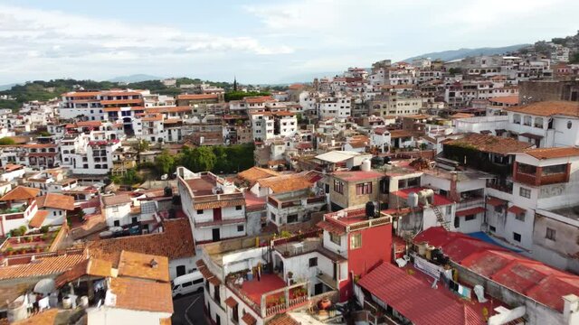 Taxco is a town in the state of Guerrero, famed for Spanish colonial architecture. Plaza Borda, the main square, is home to the landmark 18th-century Santa Prisca church, churrigueresque style.