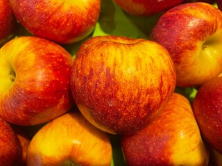 Fototapeta na wymiar Fresh ripe red apples as background