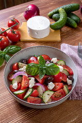 insalata mista con formaggio