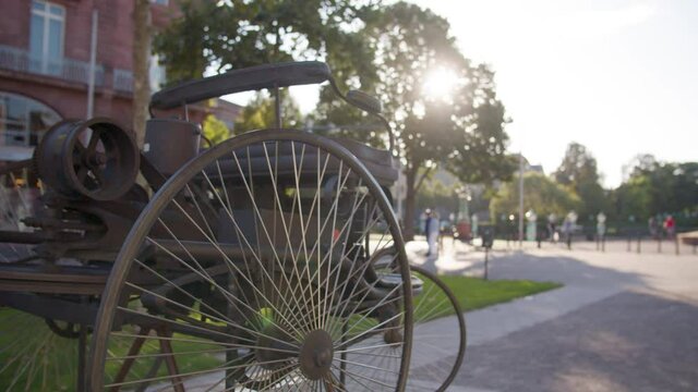 Wheel of the first car in Sunset right to left
