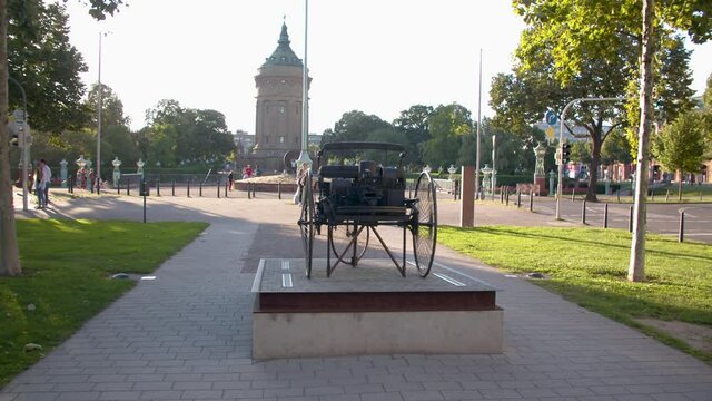 Nice Monument shot with people walking by