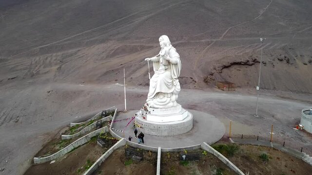 Monumento Virgen María en Chile