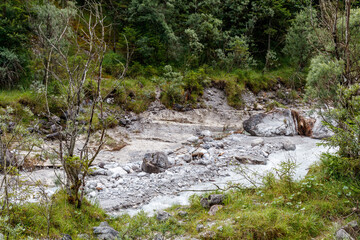 sommerlicher Gebirgsbach nach Regenfall, Wimbachschlucht